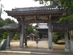 鏡忍寺の山門