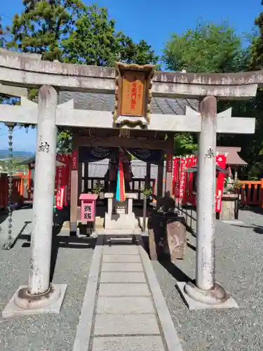 王地山まけきらい稲荷(兵庫県)