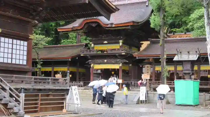 諏訪大社下社秋宮の本殿・本堂