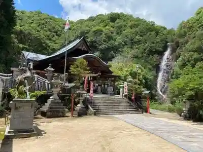 大頭神社の本殿