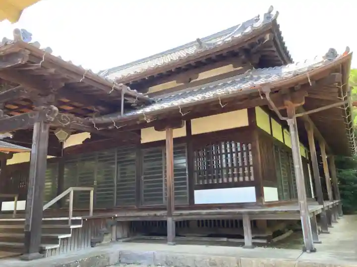 護国寺の本殿・本堂