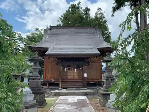 稲荷神社の本殿