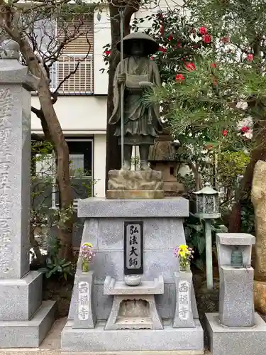 西福寺の像