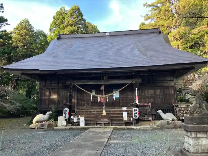 亀岡八幡宮の本殿・本堂