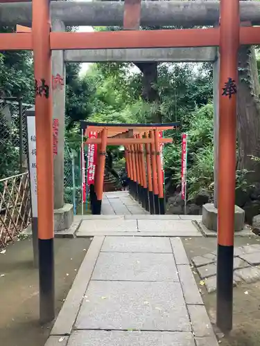 花園稲荷神社の鳥居