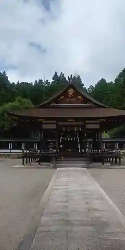 大鳥神社の本殿