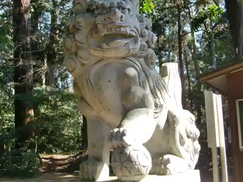 側高神社の狛犬