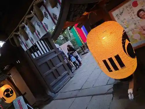 赤坂氷川神社の山門