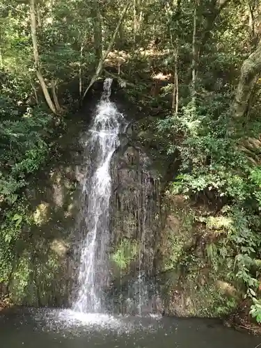 出雲大社北島国造館 出雲教の自然