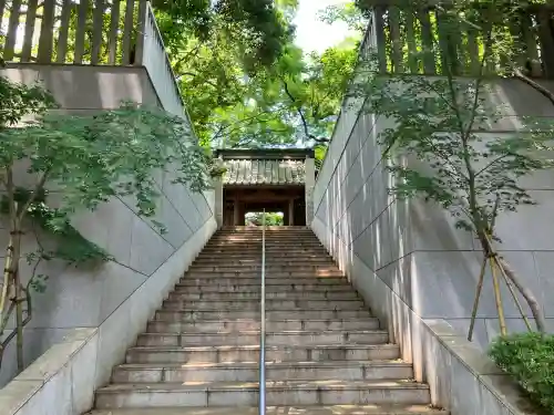 龍光寺の{uncategorized: "未分類", other: "その他", undefined: "問題あり", building: "その他建物", grave: "お墓", sacred_gate: "鳥居", guardian: "狛犬", statue: "像", buddha: "仏像", history: "歴史", nature: "自然", garden: "庭園", animal: "動物", pagoda: "塔", temizu: "手水舎", mountain_gate: "山門・神門", sanctuary: "本殿・本堂", subordinate: "末社・摂社", art: "芸術", scenery: "景色", jizo: "地蔵", ema: "絵馬", goshuin: "御朱印", omikuji: "おみくじ", items: "授与品その他", amulet: "お守り", goshuincho: "御朱印帳", eats: "食事", festival: "お祭り", votive_dance: "神楽", shichigosan: "七五三参", wedding: "結婚式", experience: "体験その他", initially: "初詣", around: "周辺", anti_infection: "感染症対策"}