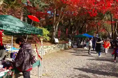 毘沙門堂門跡の周辺