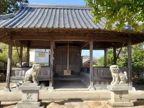 八幡神社の本殿・本堂