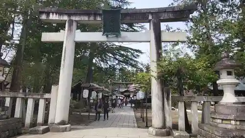 上杉神社の鳥居