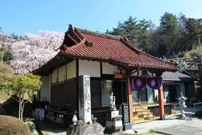 龍光寺の本殿