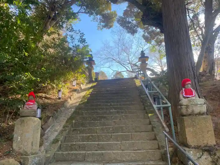 花山院菩提寺の{uncategorized: "未分類", other: "その他", undefined: "問題あり", building: "その他建物", grave: "お墓", sacred_gate: "鳥居", guardian: "狛犬", statue: "像", buddha: "仏像", history: "歴史", nature: "自然", garden: "庭園", animal: "動物", pagoda: "塔", temizu: "手水舎", mountain_gate: "山門・神門", sanctuary: "本殿・本堂", subordinate: "末社・摂社", art: "芸術", scenery: "景色", jizo: "地蔵", ema: "絵馬", goshuin: "御朱印", omikuji: "おみくじ", items: "授与品その他", amulet: "お守り", goshuincho: "御朱印帳", eats: "食事", festival: "お祭り", votive_dance: "神楽", shichigosan: "七五三参", wedding: "結婚式", experience: "体験その他", initially: "初詣", around: "周辺", anti_infection: "感染症対策"}