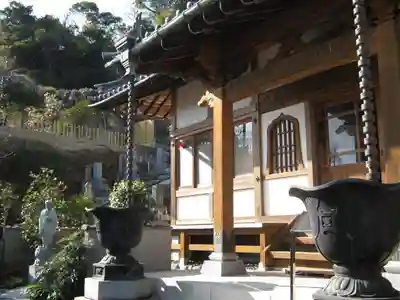 薬王寺の本殿・本堂
