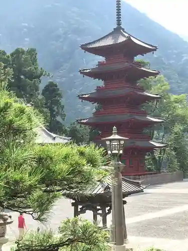 久遠寺の塔