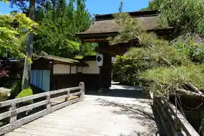 三宝院の山門・神門