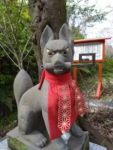 鷲尾愛宕神社の狛犬