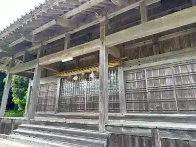 静間神社の本殿