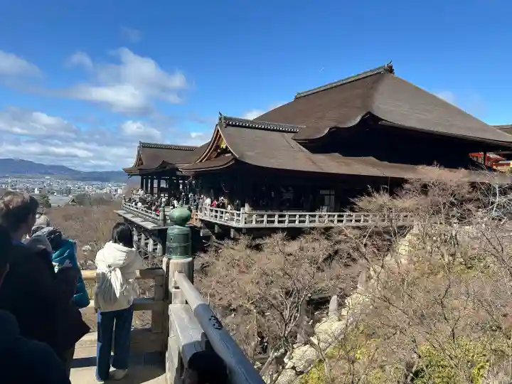 清水寺の{uncategorized: "未分類", other: "その他", undefined: "問題あり", building: "その他建物", grave: "お墓", sacred_gate: "鳥居", guardian: "狛犬", statue: "像", buddha: "仏像", history: "歴史", nature: "自然", garden: "庭園", animal: "動物", pagoda: "塔", temizu: "手水舎", mountain_gate: "山門・神門", sanctuary: "本殿・本堂", subordinate: "末社・摂社", art: "芸術", scenery: "景色", jizo: "地蔵", ema: "絵馬", goshuin: "御朱印", omikuji: "おみくじ", items: "授与品その他", amulet: "お守り", goshuincho: "御朱印帳", eats: "食事", festival: "お祭り", votive_dance: "神楽", shichigosan: "七五三参", wedding: "結婚式", experience: "体験その他", initially: "初詣", around: "周辺", anti_infection: "感染症対策"}