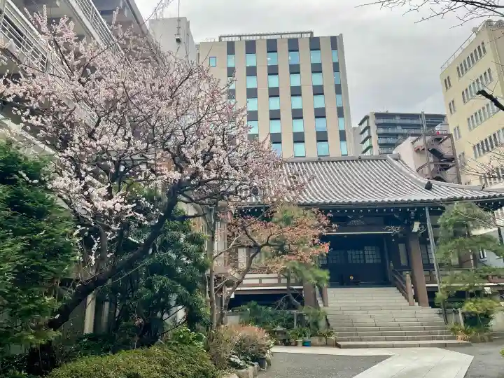 花岳院の{uncategorized: "未分類", other: "その他", undefined: "問題あり", building: "その他建物", grave: "お墓", sacred_gate: "鳥居", guardian: "狛犬", statue: "像", buddha: "仏像", history: "歴史", nature: "自然", garden: "庭園", animal: "動物", pagoda: "塔", temizu: "手水舎", mountain_gate: "山門・神門", sanctuary: "本殿・本堂", subordinate: "末社・摂社", art: "芸術", scenery: "景色", jizo: "地蔵", ema: "絵馬", goshuin: "御朱印", omikuji: "おみくじ", items: "授与品その他", amulet: "お守り", goshuincho: "御朱印帳", eats: "食事", festival: "お祭り", votive_dance: "神楽", shichigosan: "七五三参", wedding: "結婚式", experience: "体験その他", initially: "初詣", around: "周辺", anti_infection: "感染症対策"}