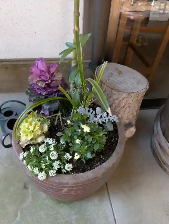 鹿島大神宮の{uncategorized: "未分類", other: "その他", undefined: "問題あり", building: "その他建物", grave: "お墓", sacred_gate: "鳥居", guardian: "狛犬", statue: "像", buddha: "仏像", history: "歴史", nature: "自然", garden: "庭園", animal: "動物", pagoda: "塔", temizu: "手水舎", mountain_gate: "山門・神門", sanctuary: "本殿・本堂", subordinate: "末社・摂社", art: "芸術", scenery: "景色", jizo: "地蔵", ema: "絵馬", goshuin: "御朱印", omikuji: "おみくじ", items: "授与品その他", amulet: "お守り", goshuincho: "御朱印帳", eats: "食事", festival: "お祭り", votive_dance: "神楽", shichigosan: "七五三参", wedding: "結婚式", experience: "体験その他", initially: "初詣", around: "周辺", anti_infection: "感染症対策"}