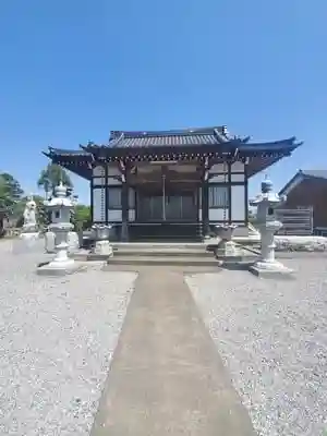 雷光寺の本殿