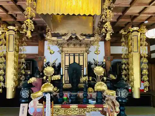 与楽寺の本殿・本堂