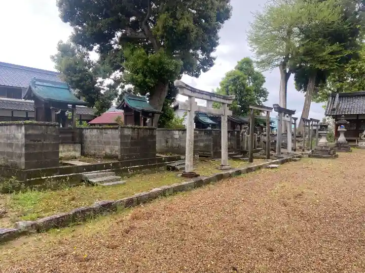 春日若宮神社の{uncategorized: "未分類", other: "その他", undefined: "問題あり", building: "その他建物", grave: "お墓", sacred_gate: "鳥居", guardian: "狛犬", statue: "像", buddha: "仏像", history: "歴史", nature: "自然", garden: "庭園", animal: "動物", pagoda: "塔", temizu: "手水舎", mountain_gate: "山門・神門", sanctuary: "本殿・本堂", subordinate: "末社・摂社", art: "芸術", scenery: "景色", jizo: "地蔵", ema: "絵馬", goshuin: "御朱印", omikuji: "おみくじ", items: "授与品その他", amulet: "お守り", goshuincho: "御朱印帳", eats: "食事", festival: "お祭り", votive_dance: "神楽", shichigosan: "七五三参", wedding: "結婚式", experience: "体験その他", initially: "初詣", around: "周辺", anti_infection: "感染症対策"}