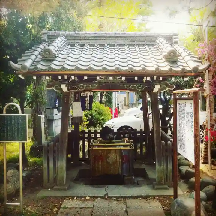 諏訪神社の手水舎