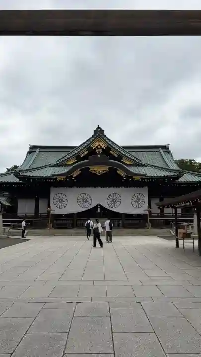 靖國神社の{uncategorized: "未分類", other: "その他", undefined: "問題あり", building: "その他建物", grave: "お墓", sacred_gate: "鳥居", guardian: "狛犬", statue: "像", buddha: "仏像", history: "歴史", nature: "自然", garden: "庭園", animal: "動物", pagoda: "塔", temizu: "手水舎", mountain_gate: "山門・神門", sanctuary: "本殿・本堂", subordinate: "末社・摂社", art: "芸術", scenery: "景色", jizo: "地蔵", ema: "絵馬", goshuin: "御朱印", omikuji: "おみくじ", items: "授与品その他", amulet: "お守り", goshuincho: "御朱印帳", eats: "食事", festival: "お祭り", votive_dance: "神楽", shichigosan: "七五三参", wedding: "結婚式", experience: "体験その他", initially: "初詣", around: "周辺", anti_infection: "感染症対策"}