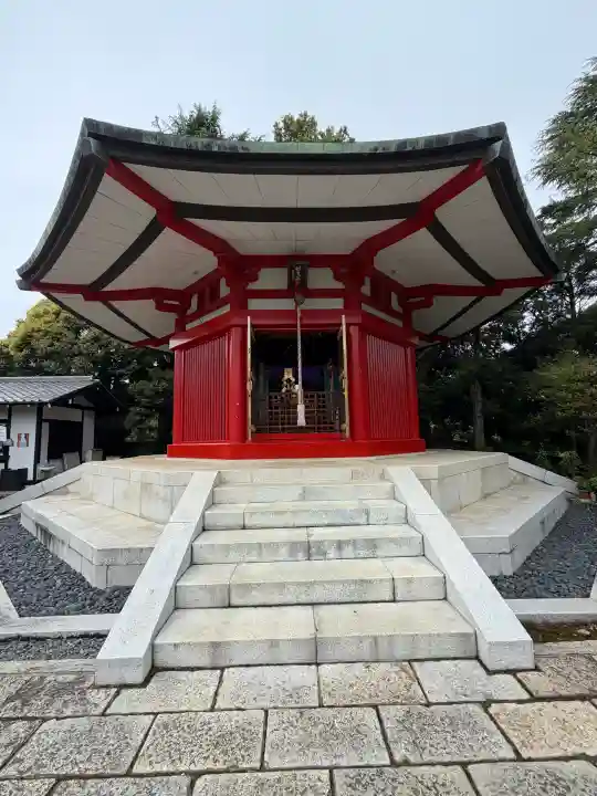 よみうりランド観音の{uncategorized: "未分類", other: "その他", undefined: "問題あり", building: "その他建物", grave: "お墓", sacred_gate: "鳥居", guardian: "狛犬", statue: "像", buddha: "仏像", history: "歴史", nature: "自然", garden: "庭園", animal: "動物", pagoda: "塔", temizu: "手水舎", mountain_gate: "山門・神門", sanctuary: "本殿・本堂", subordinate: "末社・摂社", art: "芸術", scenery: "景色", jizo: "地蔵", ema: "絵馬", goshuin: "御朱印", omikuji: "おみくじ", items: "授与品その他", amulet: "お守り", goshuincho: "御朱印帳", eats: "食事", festival: "お祭り", votive_dance: "神楽", shichigosan: "七五三参", wedding: "結婚式", experience: "体験その他", initially: "初詣", around: "周辺", anti_infection: "感染症対策"}