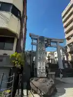 鎮西大社諏訪神社の{uncategorized: "未分類", other: "その他", undefined: "問題あり", building: "その他建物", grave: "お墓", sacred_gate: "鳥居", guardian: "狛犬", statue: "像", buddha: "仏像", history: "歴史", nature: "自然", garden: "庭園", animal: "動物", pagoda: "塔", temizu: "手水舎", mountain_gate: "山門・神門", sanctuary: "本殿・本堂", subordinate: "末社・摂社", art: "芸術", scenery: "景色", jizo: "地蔵", ema: "絵馬", goshuin: "御朱印", omikuji: "おみくじ", items: "授与品その他", amulet: "お守り", goshuincho: "御朱印帳", eats: "食事", festival: "お祭り", votive_dance: "神楽", shichigosan: "七五三参", wedding: "結婚式", experience: "体験その他", initially: "初詣", around: "周辺", anti_infection: "感染症対策"}