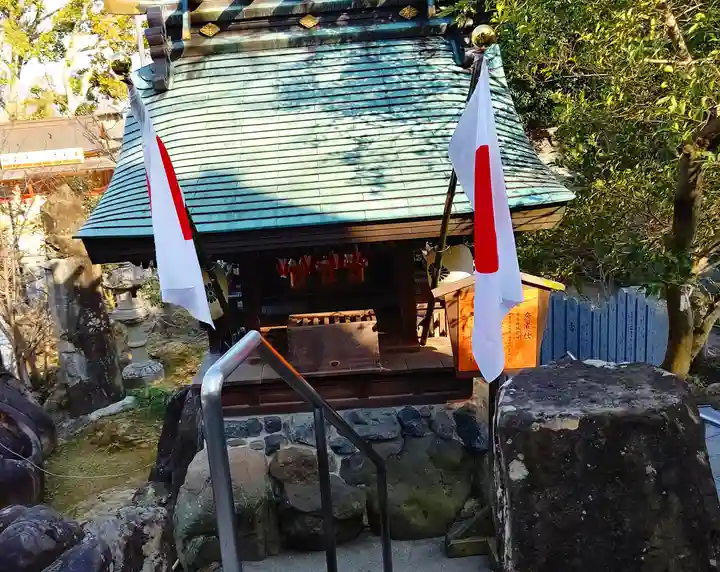 伊豫豆比古命神社の末社・摂社