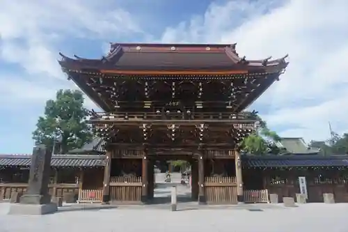 西新井大師総持寺の山門