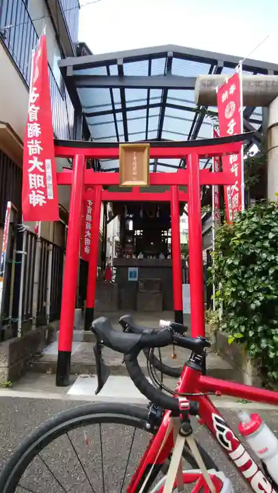 巣鴨大鳥神社の鳥居