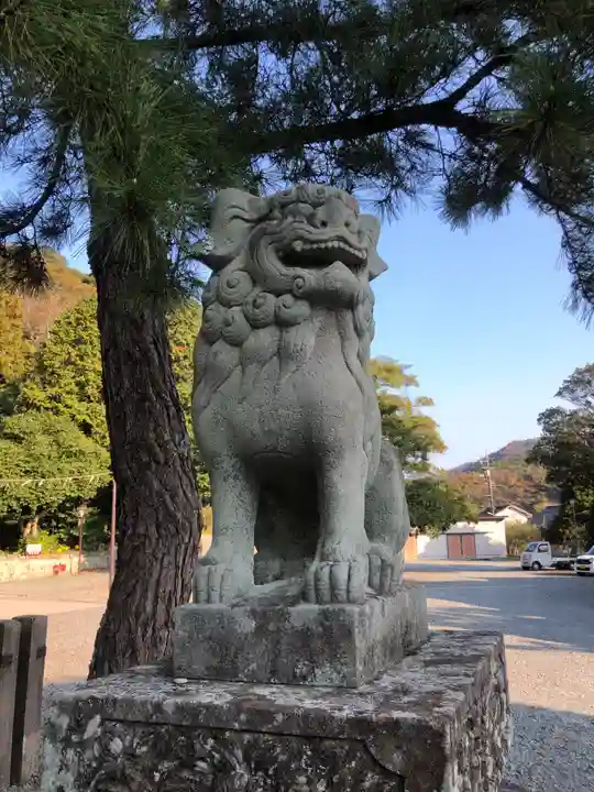 石見国一宮 物部神社の狛犬
