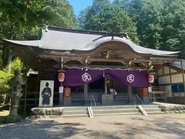 三隅神社の{uncategorized: "未分類", other: "その他", undefined: "問題あり", building: "その他建物", grave: "お墓", sacred_gate: "鳥居", guardian: "狛犬", statue: "像", buddha: "仏像", history: "歴史", nature: "自然", garden: "庭園", animal: "動物", pagoda: "塔", temizu: "手水舎", mountain_gate: "山門・神門", sanctuary: "本殿・本堂", subordinate: "末社・摂社", art: "芸術", scenery: "景色", jizo: "地蔵", ema: "絵馬", goshuin: "御朱印", omikuji: "おみくじ", items: "授与品その他", amulet: "お守り", goshuincho: "御朱印帳", eats: "食事", festival: "お祭り", votive_dance: "神楽", shichigosan: "七五三参", wedding: "結婚式", experience: "体験その他", initially: "初詣", around: "周辺", anti_infection: "感染症対策"}