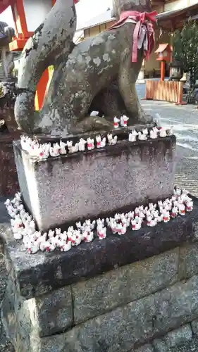 尾曳稲荷神社の狛犬