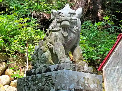 熊野神社の狛犬