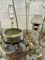 若一神社の手水