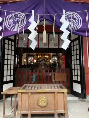 三崎稲荷神社の本殿・本堂