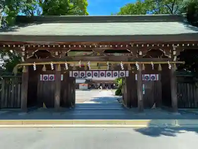 砥鹿神社(里宮)の山門・神門