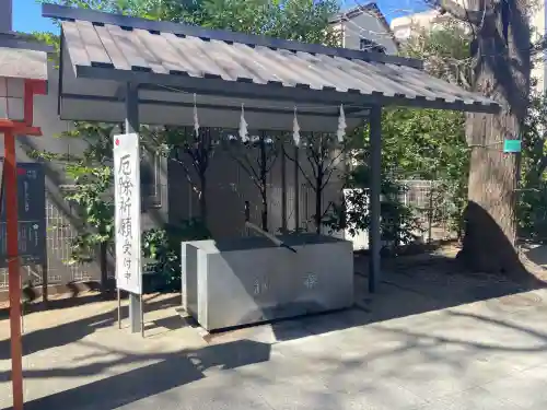 赤城神社の{uncategorized: "未分類", other: "その他", undefined: "問題あり", building: "その他建物", grave: "お墓", sacred_gate: "鳥居", guardian: "狛犬", statue: "像", buddha: "仏像", history: "歴史", nature: "自然", garden: "庭園", animal: "動物", pagoda: "塔", temizu: "手水舎", mountain_gate: "山門・神門", sanctuary: "本殿・本堂", subordinate: "末社・摂社", art: "芸術", scenery: "景色", jizo: "地蔵", ema: "絵馬", goshuin: "御朱印", omikuji: "おみくじ", items: "授与品その他", amulet: "お守り", goshuincho: "御朱印帳", eats: "食事", festival: "お祭り", votive_dance: "神楽", shichigosan: "七五三参", wedding: "結婚式", experience: "体験その他", initially: "初詣", around: "周辺", anti_infection: "感染症対策"}