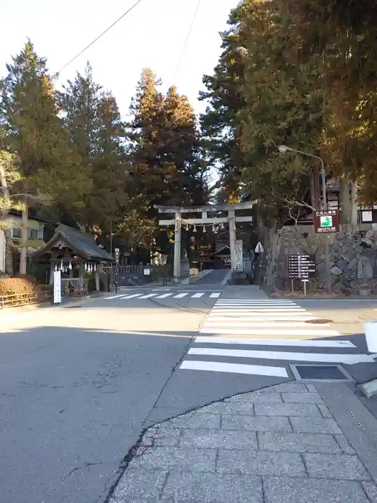 諏訪大社下社春宮(長野県)