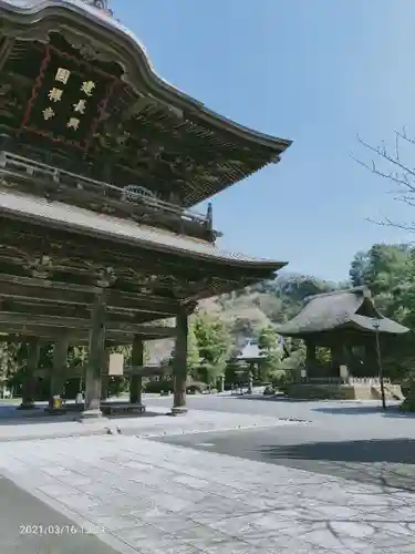 建長寺の山門