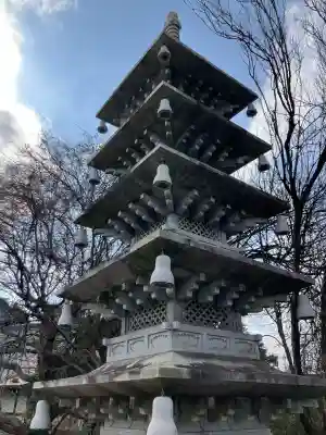 本興寺の{uncategorized: "未分類", other: "その他", undefined: "問題あり", building: "その他建物", grave: "お墓", sacred_gate: "鳥居", guardian: "狛犬", statue: "像", buddha: "仏像", history: "歴史", nature: "自然", garden: "庭園", animal: "動物", pagoda: "塔", temizu: "手水舎", mountain_gate: "山門・神門", sanctuary: "本殿・本堂", subordinate: "末社・摂社", art: "芸術", scenery: "景色", jizo: "地蔵", ema: "絵馬", goshuin: "御朱印", omikuji: "おみくじ", items: "授与品その他", amulet: "お守り", goshuincho: "御朱印帳", eats: "食事", festival: "お祭り", votive_dance: "神楽", shichigosan: "七五三参", wedding: "結婚式", experience: "体験その他", initially: "初詣", around: "周辺", anti_infection: "感染症対策"}