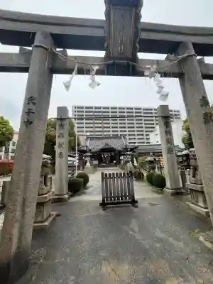 富島神社の{uncategorized: "未分類", other: "その他", undefined: "問題あり", building: "その他建物", grave: "お墓", sacred_gate: "鳥居", guardian: "狛犬", statue: "像", buddha: "仏像", history: "歴史", nature: "自然", garden: "庭園", animal: "動物", pagoda: "塔", temizu: "手水舎", mountain_gate: "山門・神門", sanctuary: "本殿・本堂", subordinate: "末社・摂社", art: "芸術", scenery: "景色", jizo: "地蔵", ema: "絵馬", goshuin: "御朱印", omikuji: "おみくじ", items: "授与品その他", amulet: "お守り", goshuincho: "御朱印帳", eats: "食事", festival: "お祭り", votive_dance: "神楽", shichigosan: "七五三参", wedding: "結婚式", experience: "体験その他", initially: "初詣", around: "周辺", anti_infection: "感染症対策"}