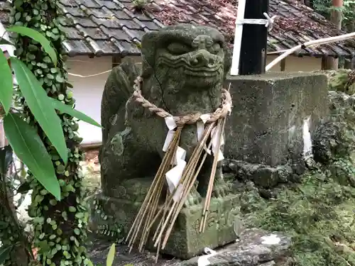 坂本八幡神社の狛犬